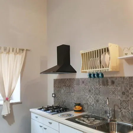 La Casa Di Ally Apartment